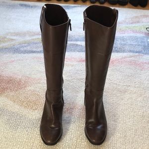 Like-New Cole Haan brown leather riding boots (Size 8)